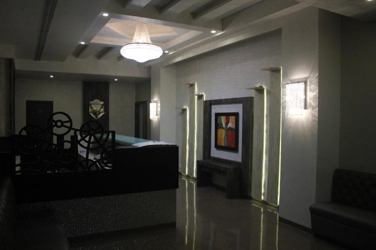 Hotel Nimantran Navi Mumbai Exterior foto