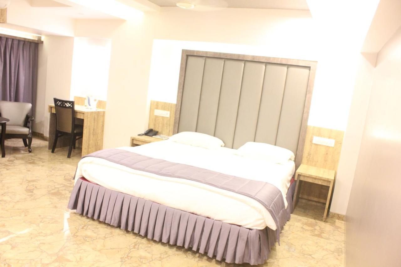 Hotel Nimantran Navi Mumbai Exterior foto