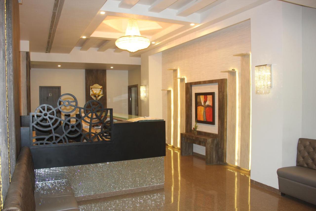 Hotel Nimantran Navi Mumbai Exterior foto