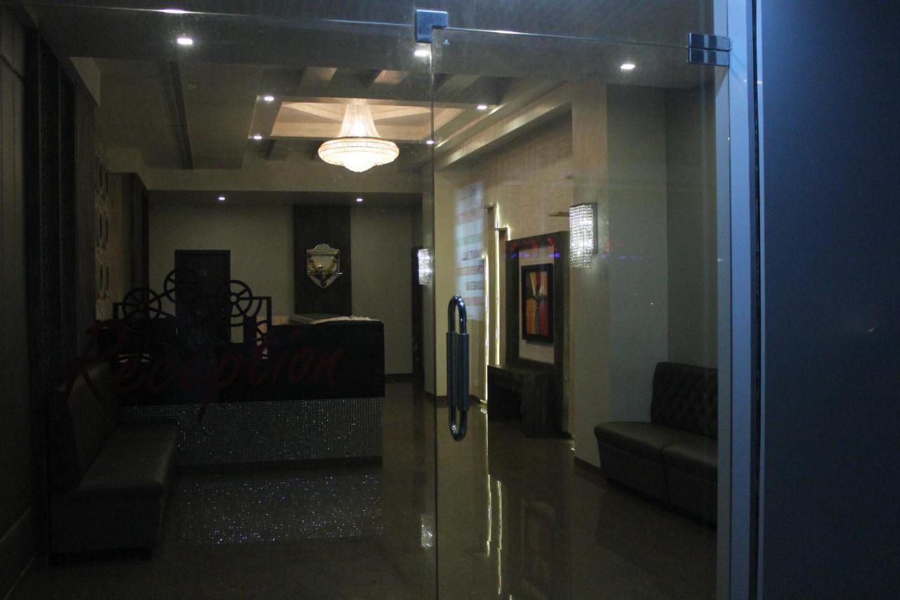 Hotel Nimantran Navi Mumbai Exterior foto