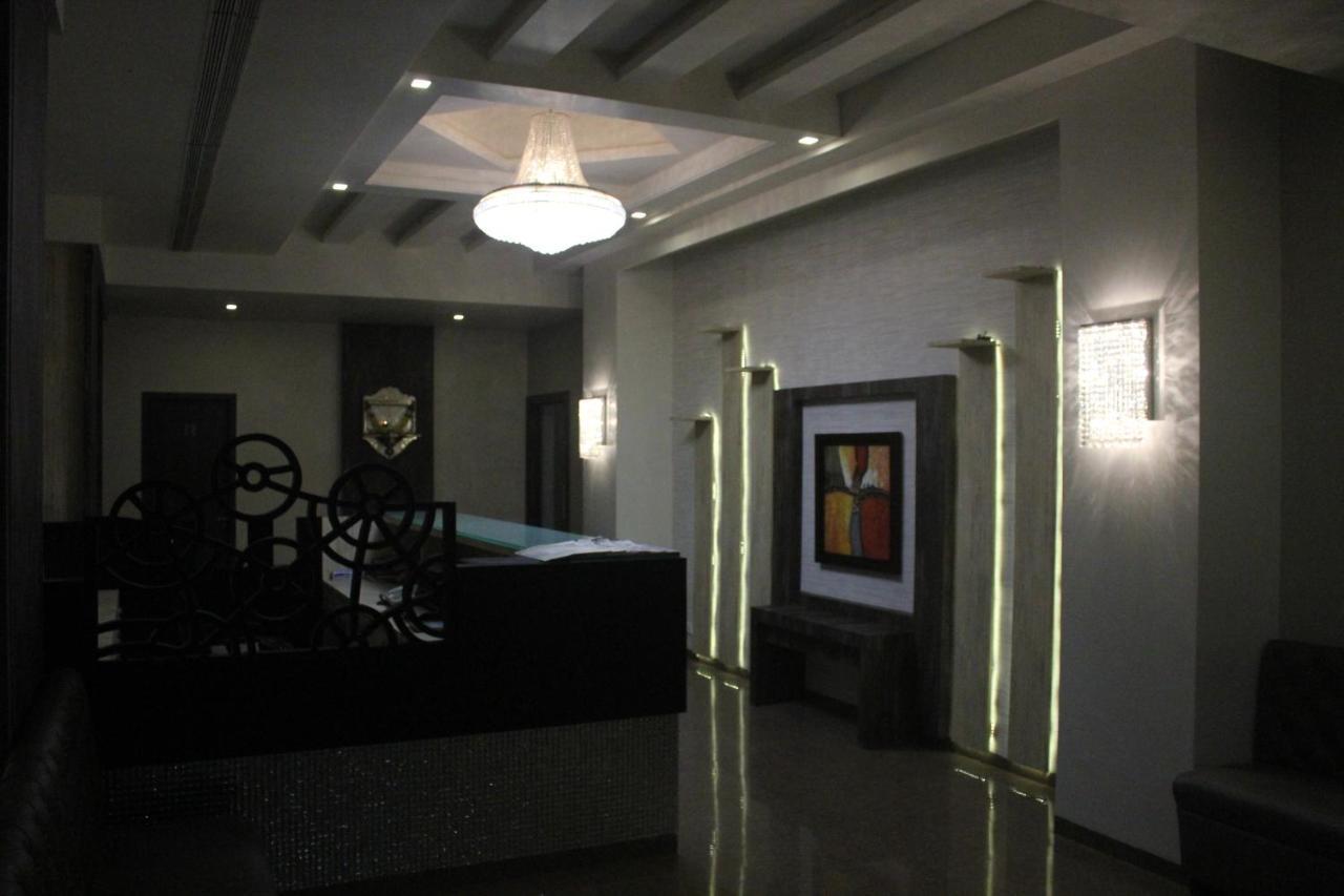Hotel Nimantran Navi Mumbai Exterior foto