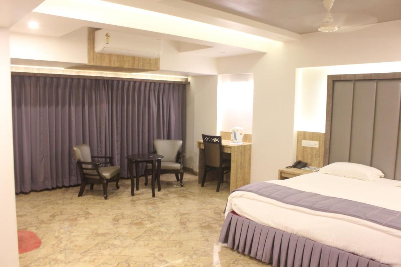 Hotel Nimantran Navi Mumbai Exterior foto